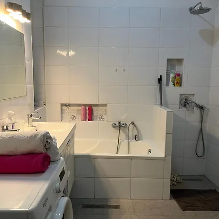 Oktogon Modern Apartamento