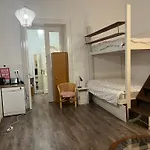 Oktogon Modern Budapeste
