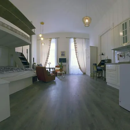 Oktogon Modern Apartamento